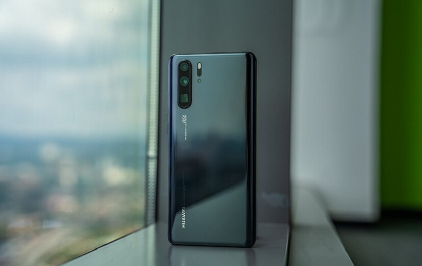 Huawei P30 Pro-এর দাম শুরু হবে প্রায় 78,000 টাকা থেকে আর P30-র দাম শুরু হবে 63,000 টাকা থেকে।  Huawei P30 Pro-এর দাম শুরু হবে প্রায় 78,000 টাকা থেকে আর P30-র দাম শুরু হবে 63,000 টাকা থেকে। 