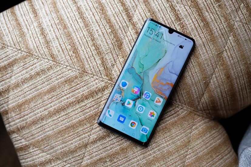 Huawei P30 Pro ফোনের ভিতরে থাকছে কোম্পানির ফ্ল্যাগশিপ প্রসেসার Kirin 980। সাথে থাকছে Mali-G76 GPU।