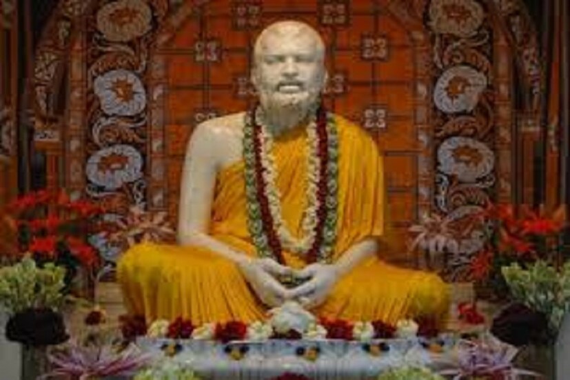ঠাকুর ও মায়ের সংসার জীবনে চলার পথে মা সারদা একবার ঠাকুরকে প্রশ্ন করেছিলেন যে তাঁরা যদি সন্তানের বাবা-মা হন ৷ তার উত্তরে মাকে ঠাকুর বলেছিলেন আর দু'দিন পরে এত মা-মা ডাক শুনবে যে সন্তানকে সময় দিয়ে নিজের জন্য সময় আর বাঁচবেনা ৷