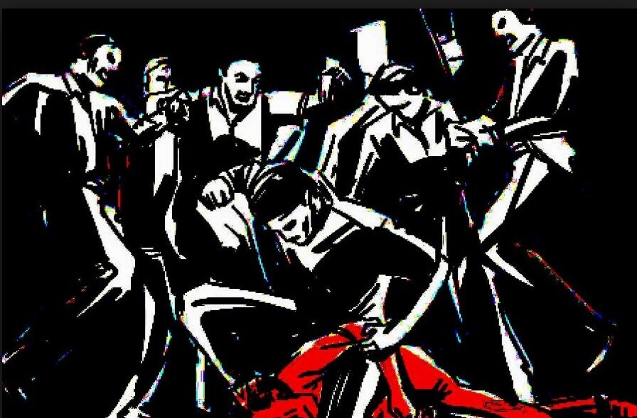 • দ্বাদশ শ্রেণির ছাত্রদের বেধড়ক মারে ওই কিশোরের মৃত্যু হয়েছে বলে পুলিশ সূত্রে খবর ৷ তবে ঘটনার পরেই তা ধামাচাপা দেওয়া চেষ্টা করেন স্কুলের শিক্ষকরা ৷ দেহ পুঁতে দেওয়া হয় স্কুলের মধ্যেই ৷ এমনকি ওই কিশোরের বাড়িতে জানানো হয়, খাদ্যে বিষক্রিয়ায় মৃত্যু হয়েছে বাসুর ৷ প্রতীকী চিত্র ৷ • দ্বাদশ শ্রেণির ছাত্রদের বেধড়ক মারে ওই কিশোরের মৃত্যু হয়েছে বলে পুলিশ সূত্রে খবর ৷ তবে ঘটনার পরেই তা ধামাচাপা দেওয়া চেষ্টা করেন স্কুলের শিক্ষকরা ৷ দেহ পুঁতে দেওয়া হয় স্কুলের মধ্যেই ৷ এমনকি ওই কিশোরের বাড়িতে জানানো হয়, খাদ্যে বিষক্রিয়ায় মৃত্যু হয়েছে বাসুর ৷ প্রতীকী চিত্র ৷