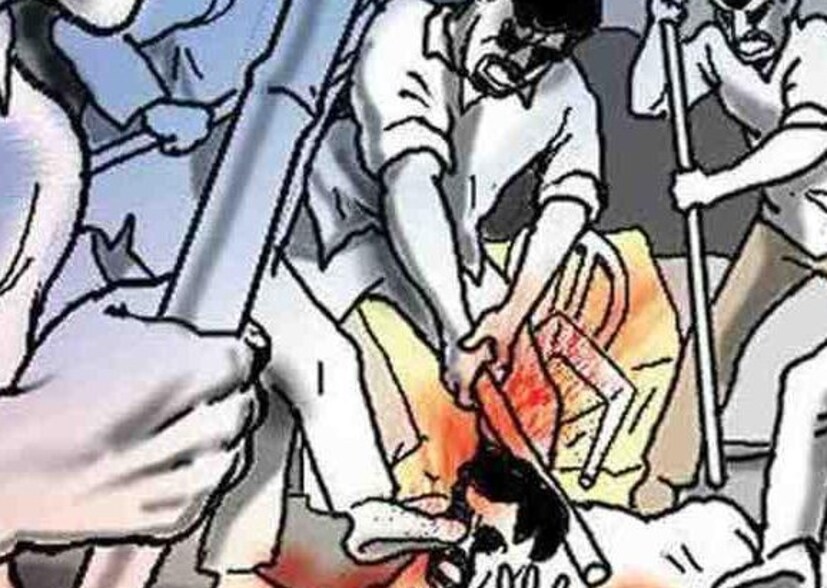 • ঘটনয় দুই ছাত্র-সহ স্কুলের এক শিক্ষক, হোস্টেল ওয়ার্ডেন ও হোস্টেল ম্যানেজারকে গ্রেফতার করেছে পুলিশ। ধৃতদের বিরুদ্ধে ভারতীয় দণ্ডবিধির ৩০২, ২০১ ধারায় মামলা দায়ের করা হয়েছে। প্রতীকী চিত্র ৷