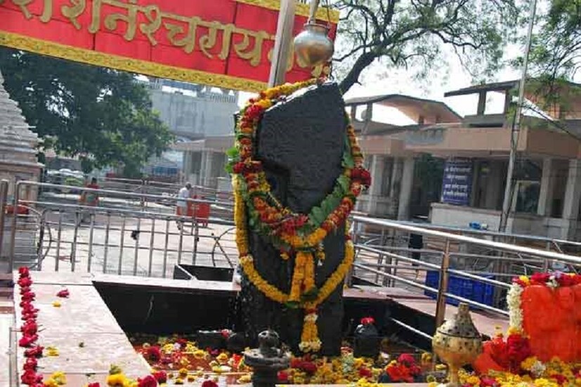 শনিবার কখনই ডাল, তেল ও নুন কিনবেন না ৷ তামশিক (বিলাসি) আহার গ্রহণ করলেই ভাল হয় ৷ শনিদেব ভীষণ রকমের অপছন্দ করে থাকেন ৷ ছবি সংগৃহীত ৷