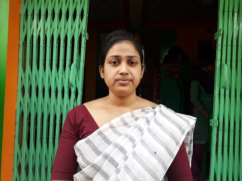 রুপালি বিশ্বাস:  আসন্ন নির্বাচনে রানাঘাট থেকে লড়বেন প্রয়াত বিধায়ক সত্যজিৎ বিশ্বাসের স্ত্রী রূপালি বিশ্বাস।
