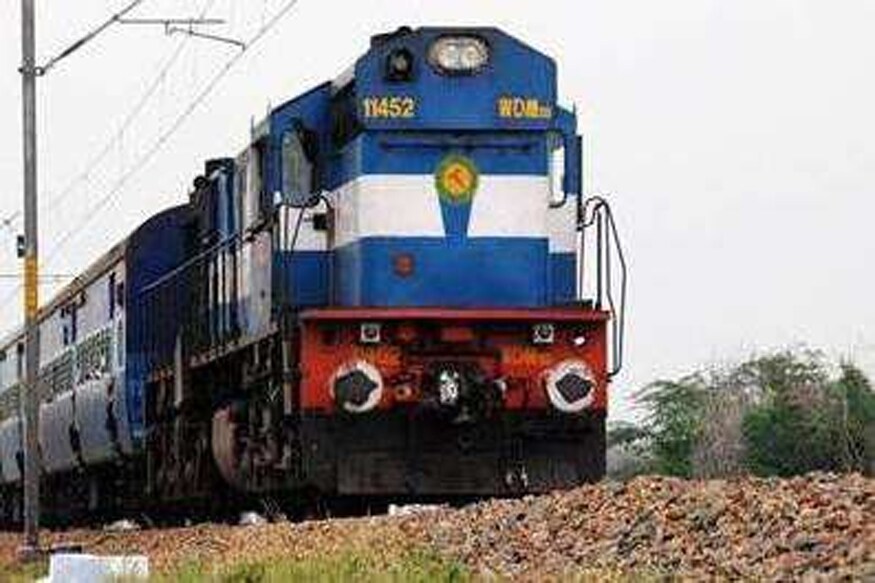 IRCTC এই সুয়োগ দিচ্ছে যাতে কোনও যাত্রীর যাত্রা হঠাৎ পরিবর্তিত হলে তিনি সেই টিকিঠ তৃথীয় কোনও ব্যক্তির নামে স্থানান্তরিত করতে পারেন ৷ প্রতীকী ছবি ৷ IRCTC এই সুয়োগ দিচ্ছে যাতে কোনও যাত্রীর যাত্রা হঠাৎ পরিবর্তিত হলে তিনি সেই টিকিঠ তৃথীয় কোনও ব্যক্তির নামে স্থানান্তরিত করতে পারেন ৷ প্রতীকী ছবি ৷