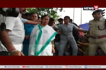 SSC চাকরিপ্রার্থী অনশনকারীদের সভামঞ্চে হাজির মমতা বন্দোপাধ্যায়, দেখুন ভিডিও SSC চাকরিপ্রার্থী অনশনকারীদের সভামঞ্চে হাজির মমতা বন্দোপাধ্যায়, দেখুন ভিডিও