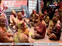 হোলির আনন্দে গা ভাসালেন সুদূর উত্তরের কুলুর অধিবাসীরা হোলির আনন্দে গা ভাসালেন সুদূর উত্তরের কুলুর অধিবাসীরা
