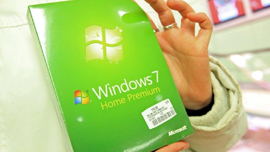 প্রথমে Windows 7 ডাউনলোড পেজে যান। এর পর ‘Download Tool now’-তে ক্লিক করে Windows 10 মিডিয়া ক্রিয়েশন টুলটিকে ডাউনলোড করুন। এবার মিডিয়া ক্রিয়েশন টুলটিকে রান করুন আর লাইসেন্স টার্মগুলি একসেপ্ট করুন। এরপর ‘Upgrade this PC now’-কে সিলেক্ট করে নেক্সট-ে ক্লিক করুন। Keep personal files and apps সিলেক্ট করে ‘Continue’-তে ক্লিক করে দিন। এবার ইন্সটলে ক্লিক করলে Windows 10 ইন্সটল শুরু হয়ে যাবে। পুরো তা ইন্সটল হতে কিছুটা সময় লাগবে। Windows 10 ইন্সটল হয়ে গেলে কম্পিউটার বা ল্যাপটপটিকে ইন্টারনেটের সঙ্গে জুড়ে উইন্ডোজ আপডেটে গিয়ে অ্যাক্টিভেশন করে নিন ডিজিটাল লাইসেন্স দিয়ে। প্রথমে Windows 7 ডাউনলোড পেজে যান। এর পর ‘Download Tool now’-তে ক্লিক করে Windows 10 মিডিয়া ক্রিয়েশন টুলটিকে ডাউনলোড করুন। এবার মিডিয়া ক্রিয়েশন টুলটিকে রান করুন আর লাইসেন্স টার্মগুলি একসেপ্ট করুন। এরপর ‘Upgrade this PC now’-কে সিলেক্ট করে নেক্সট-ে ক্লিক করুন। Keep personal files and apps সিলেক্ট করে ‘Continue’-তে ক্লিক করে দিন। এবার ইন্সটলে ক্লিক করলে Windows 10 ইন্সটল শুরু হয়ে যাবে। পুরো তা ইন্সটল হতে কিছুটা সময় লাগবে। Windows 10 ইন্সটল হয়ে গেলে কম্পিউটার বা ল্যাপটপটিকে ইন্টারনেটের সঙ্গে জুড়ে উইন্ডোজ আপডেটে গিয়ে অ্যাক্টিভেশন করে নিন ডিজিটাল লাইসেন্স দিয়ে।