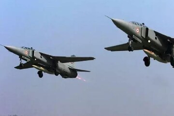 Photos: আবার ভেঙে পড়ল MiG 27, ব্যাপকভাবে ক্ষতিগ্রস্ত ভারতীয় যুদ্ধবিমান