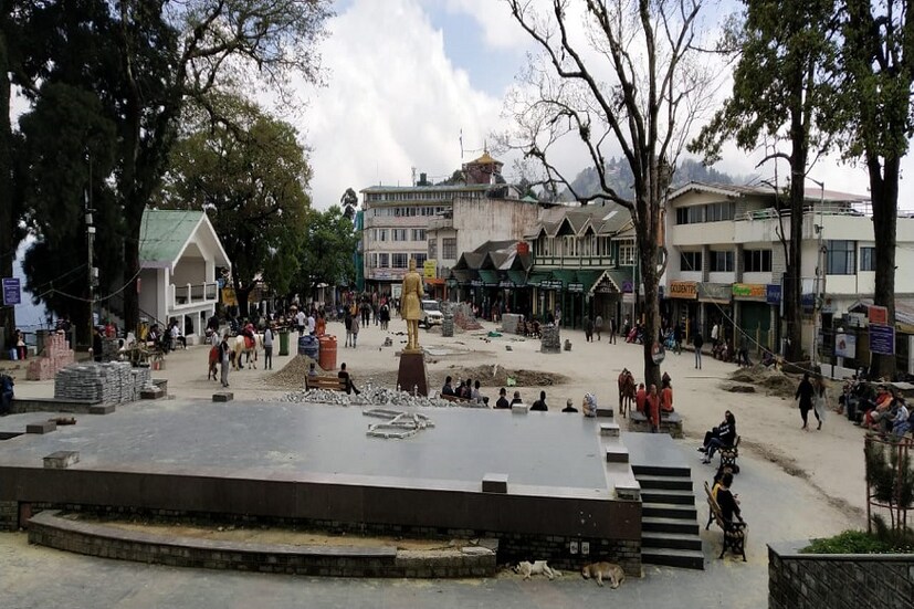 দার্জিলিঙে মোট ১৮৯৯টি ভোটগ্রহণ কেন্দ্রে আগামীকাল চলবে ভোটগ্রহণ ৷ Picture- Siddhartha Sarkar