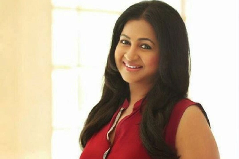 ♦ তিনি হোটেল ছেড়ে বেরিয়ে যাওয়ার কিছুক্ষণ পরেই প্রবল বিস্ফোরণে কেঁপে ওঠে শ্রীলঙ্কার রাজধানী কলোম্বোর অন্যতম সেরা হোটেল সিনামন গ্র্যান্ড। ওই বিস্ফোরণে বেশ কয়েকজনের মৃত্যু হয়। আহত হন বেশ কয়েকজন। হোটেলের বড়সড় ক্ষতি হয়। আতঙ্ক ছড়ায়। কিন্তু এর কোনও আঁচই লাগেনি তাঁর। শুধু একটাই কারণ। এসব হওয়ার কিছুক্ষণ আগেই হোটেল ছেড়ে বেরিয়ে আসা। 