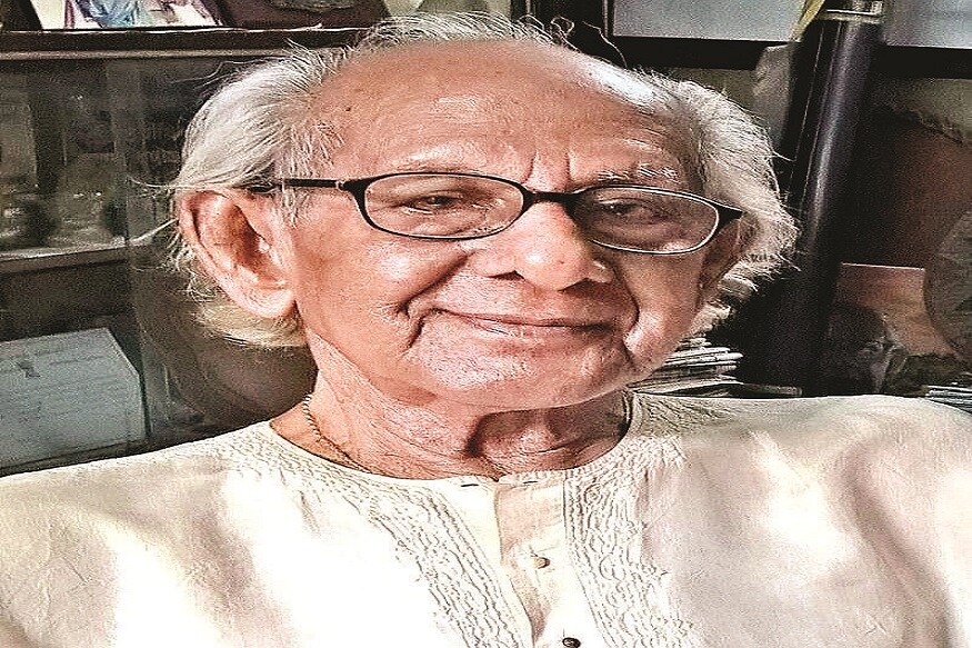 বাংলাদেশের ব্রাহ্মণবাড়িয়া জেলায় জন্ম অমর পালের। স্বাধীনতার পর ১৯৪৮ সালে কলকাতায় আসেন। মাত্র ১০ বছর বয়সে বাবাকে হারান শিল্পী। মা দূর্গাসুন্দরীর কাছেই লোকগানের প্রথম পাঠ।Photo Source: Collected বাংলাদেশের ব্রাহ্মণবাড়িয়া জেলায় জন্ম অমর পালের। স্বাধীনতার পর ১৯৪৮ সালে কলকাতায় আসেন। মাত্র ১০ বছর বয়সে বাবাকে হারান শিল্পী। মা দূর্গাসুন্দরীর কাছেই লোকগানের প্রথম পাঠ।Photo Source: Collected