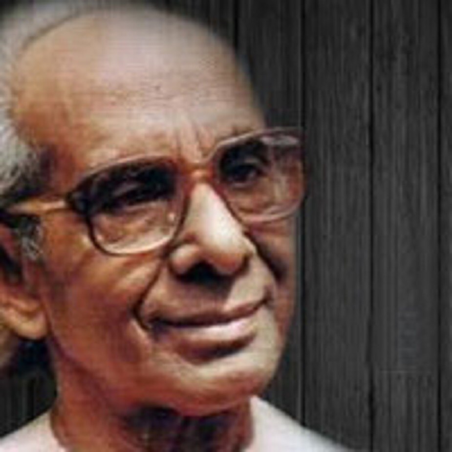বাণিজ্যিকভাবে প্রথম গান গাওয়া সত্যজিৎ রায়ের 'হীরক রাজার দেশে'-তে...'কতই রঙ্গ দেখি দুনিয়ায়'! দেবকী বসু থেকে ঋতুপর্ণ ঘোষ... কাজ করেছেন একাধিক খ্যাতনামা পরিচালকের সঙ্গে।Photo Source: Collected বাণিজ্যিকভাবে প্রথম গান গাওয়া সত্যজিৎ রায়ের 'হীরক রাজার দেশে'-তে...'কতই রঙ্গ দেখি দুনিয়ায়'! দেবকী বসু থেকে ঋতুপর্ণ ঘোষ... কাজ করেছেন একাধিক খ্যাতনামা পরিচালকের সঙ্গে।Photo Source: Collected