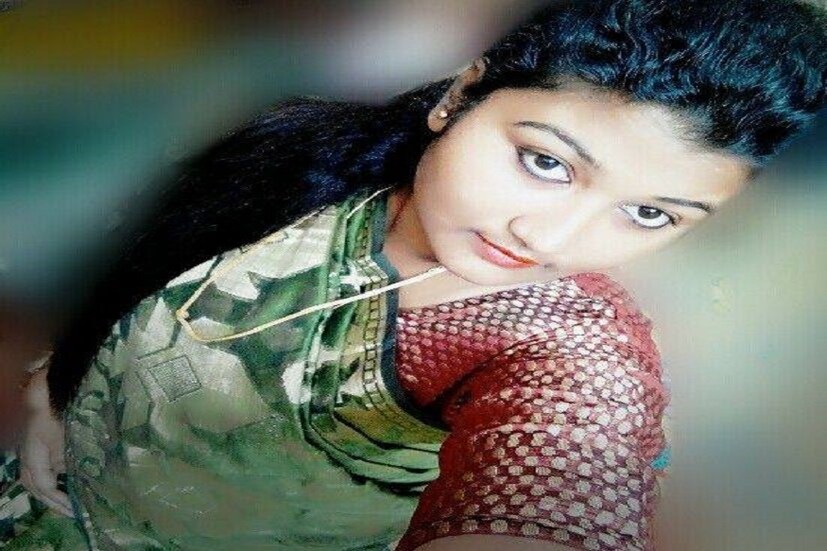 ফের সোশ্যাল মিডিয়ায় ঝড় তুললেন প্রিয়া মান্না ৷