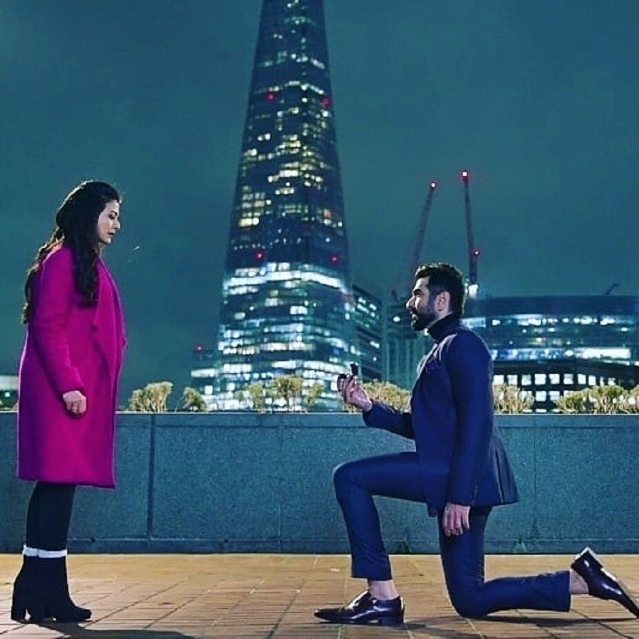 ♦ জিৎ জানিয়েছিলেন, কিছুদিনের মধ্যেই মুক্তি পাবে শেষ থেকে শুরু-র ফার্স্টলুক। যেমন বলা তেমনি কাজ,পয়লা বৈশাখেই প্রকাশ্যে এসেছএ ছবির প্রথম পোস্টার। চরিত্রদের পোস্টারও মুক্তি পেয়েছে ওই দিনই। ছবি: ইনস্টাগ্রাম ৷ ♦ জিৎ জানিয়েছিলেন, কিছুদিনের মধ্যেই মুক্তি পাবে শেষ থেকে শুরু-র ফার্স্টলুক। যেমন বলা তেমনি কাজ,পয়লা বৈশাখেই প্রকাশ্যে এসেছএ ছবির প্রথম পোস্টার। চরিত্রদের পোস্টারও মুক্তি পেয়েছে ওই দিনই। ছবি: ইনস্টাগ্রাম ৷