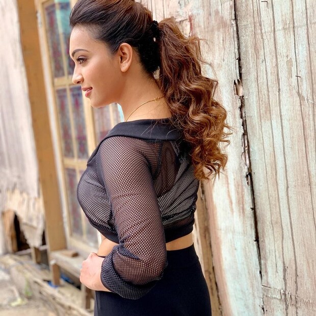 ♦ ‘পারব না আমি ছাড়তে তোকে’র পর ‘কেলোর কীর্তি’,‘তোমাকে চাই’, ‘জিও পাগলা’, ‘হইচই আনলিমিটেড’,‘গার্লফ্রেন্ড’,‘জামই বদল’-এ অভিনয় করেছেন কৌশানী ৷ ছবি: ইনস্টাগ্রাম৷