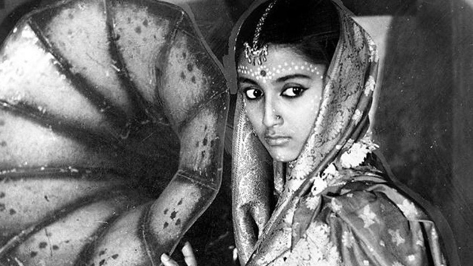 তবে সত্যজিৎ রায় কুরোসাওয়া খুব পছন্দ করতেন। তাঁর ছবি সত্যজিৎকে উৎসাহিত করত। তিনি অনেক ছবিতেই অনুপ্রণিত হয়েছিলেন কুরোসাওয়ার ছবি দেখে। photo source collected তবে সত্যজিৎ রায় কুরোসাওয়া খুব পছন্দ করতেন। তাঁর ছবি সত্যজিৎকে উৎসাহিত করত। তিনি অনেক ছবিতেই অনুপ্রণিত হয়েছিলেন কুরোসাওয়ার ছবি দেখে। photo source collected
