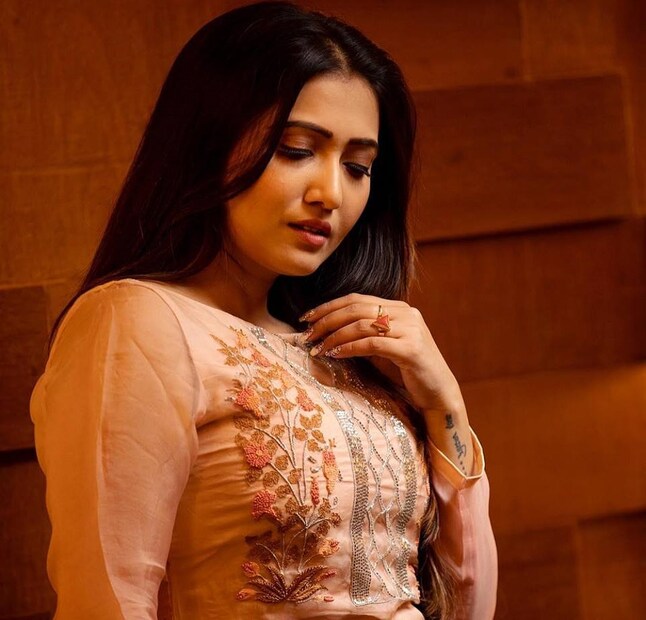 চোখ যখন মনের কথা বলে ৷ ছবি সৌজন্যে ফেসবুক ৷ 