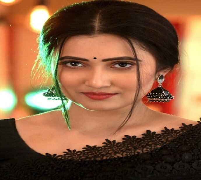 বাংলা টেলিভিশনের একাধিক ফিকশন ও নন ফিকশনে অভিনয় করেছেন সম্পূর্ণা ৷ ছবি সৌজন্যে ফেসবুক ৷