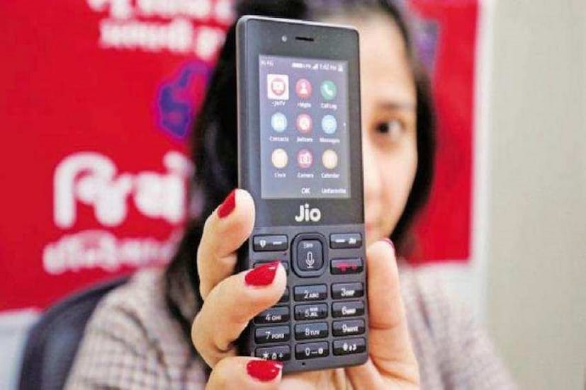 ১০ টাকা থেকে ১০০ টাকা পর্যন্ত IUC টপ আপ প্ল্যান লঞ্চ করেছে জিও ৷ ১০ টাকার প্ল্যানে গ্রাহকেরা অন্য নেটওয়ার্কে কল করার জন্য ১২৪ মিনিট টক টাইম পাবেন ৷ ২০ টাকার IUC টপ আপে রয়েথে ২৪৯ মিনিট কলিংয়ের সুবিধা ৷ ৫০ টাকায় পাওয়া যাবে ৬৫৬ মিনিট ও ১০০ টাকার টপ আপে রয়েছে ১৩২৬ মিনিট অন্য মোবাইল অপারেটর গ্রাহককে কল করার সুবিধা ৷