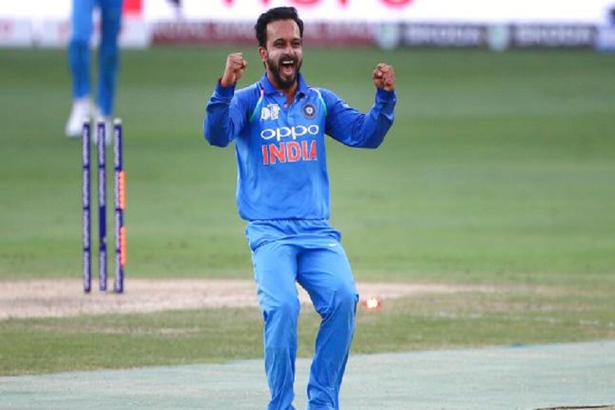 নয় নয় করে জাতীয় দলের জার্সি গায়ে ৫৯ টি একদিনের ম্যাচ খেলেছেন তিনি ৷ ২৭ টি আন্তর্জাতিক উইকেট রয়েছে তাঁর ঝোলায় ৷ অধিনায়ককে মোক্ষম সময়ে ব্রেকথ্রু দিতে সিদ্ধহস্ত তিনি ৷ Photo-File নয় নয় করে জাতীয় দলের জার্সি গায়ে ৫৯ টি একদিনের ম্যাচ খেলেছেন তিনি ৷ ২৭ টি আন্তর্জাতিক উইকেট রয়েছে তাঁর ঝোলায় ৷ অধিনায়ককে মোক্ষম সময়ে ব্রেকথ্রু দিতে সিদ্ধহস্ত তিনি ৷ Photo-File