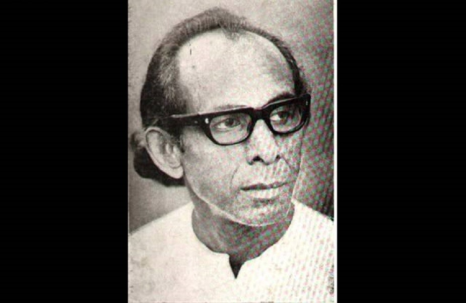 ১৯৫২ সালে অমর পালই প্রথম কোলগান শিল্পী যাঁর গান অল ইন্ডিয়া রেডিওতে বাজানো হয়েছিল। তাঁর গাওয়া 'প্রভাত সময়ে শচীর আঙিনা মাঝে', ' রাই জাগো রাই জাগো',-র মতো বহু গান আজও শ্রোতাদের স্মৃতিতে অমলিন। পশ্চিমবঙ্গ সরকার তাঁকে ২০১২ সালে 'সঙ্গীত মহাসম্মান'-এ ভূষিত করে। Photo Source: Collected ১৯৫২ সালে অমর পালই প্রথম কোলগান শিল্পী যাঁর গান অল ইন্ডিয়া রেডিওতে বাজানো হয়েছিল। তাঁর গাওয়া 'প্রভাত সময়ে শচীর আঙিনা মাঝে', ' রাই জাগো রাই জাগো',-র মতো বহু গান আজও শ্রোতাদের স্মৃতিতে অমলিন। পশ্চিমবঙ্গ সরকার তাঁকে ২০১২ সালে 'সঙ্গীত মহাসম্মান'-এ ভূষিত করে। Photo Source: Collected