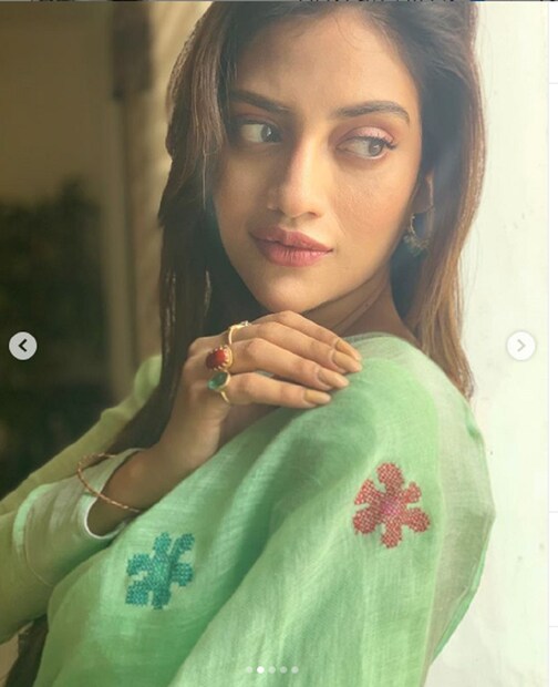সবুজ শাড়িতে নুসরতকে জন্নতের পরি মনে হচ্ছে। photo source collected