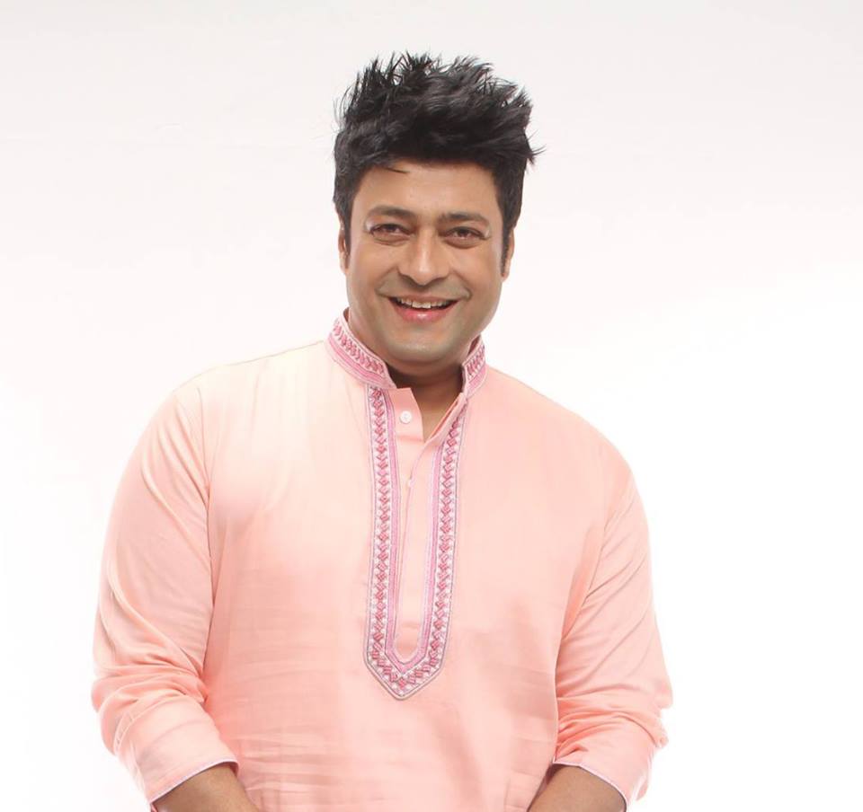 ঢলিউড ও টলিউডে বহু ছবিতে অভিনয় করেছেন ফিরদৌস৷ এমনকী, তাকে বেশ কিছু টেলি ধারাবাহিকেও দেখা গিয়েছে৷ ঢলিউড ও টলিউডে বহু ছবিতে অভিনয় করেছেন ফিরদৌস৷ এমনকী, তাকে বেশ কিছু টেলি ধারাবাহিকেও দেখা গিয়েছে৷