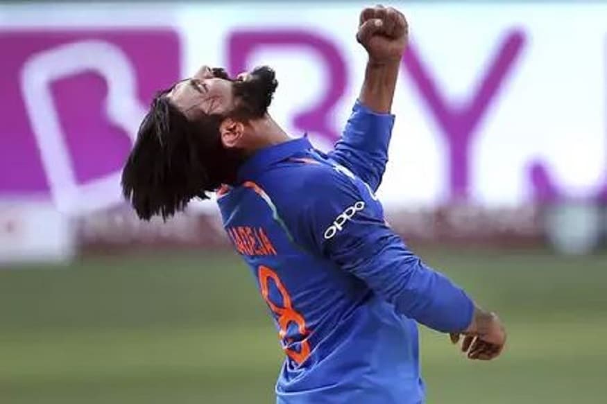জমিয়ে ক্রিকেট মরশুম চলছে ৷ আইপিএল -র মধ্যেই বিশ্বকাপের দলে ঢুকে পড়ার সুখবর পেয়েছেন অলরাউন্ডার রবীন্দ্র জাডেজা ৷ কিন্তু এত ক্রিকেটের মধ্যে হঠাৎ নিজের রাজনৈতিক মতাদর্শ নিয়ে চুইট করে ভাইরাল তিনি ৷ Photo-AP জমিয়ে ক্রিকেট মরশুম চলছে ৷ আইপিএল -র মধ্যেই বিশ্বকাপের দলে ঢুকে পড়ার সুখবর পেয়েছেন অলরাউন্ডার রবীন্দ্র জাডেজা ৷ কিন্তু এত ক্রিকেটের মধ্যে হঠাৎ নিজের রাজনৈতিক মতাদর্শ নিয়ে চুইট করে ভাইরাল তিনি ৷ Photo-AP