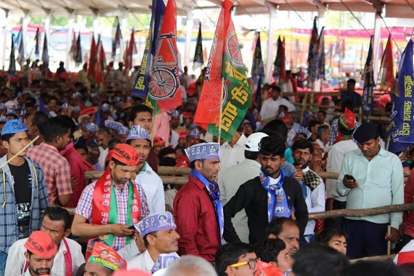 ২৫ এপ্রিল কনৌজেও সপার সঙ্গে যৌথ প্রচার করবেন মায়াবতী। কনৌজ থেকে সপা প্রেসিডেন্ট অখিলেশ যাদবের স্ত্রী ডিম্পল ভোটে লড়ছেন।