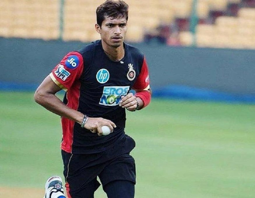 তবে বিশ্বকাপের দলের সঙ্গে থাকছেন আরও চার পেসারও ৷ আইপিএলের পারফরম্যান্সের ভিত্তিতেই এই চার পেসারকে বেছে নেওয়া হয়েছে ৷ যাঁরা বিশ্বকাপের দলের সঙ্গে থাকবেন ৷ এঁরা হলেন নভদীপ সাইনি, আবেশ খান, খলিল আহমেদ ও দীপক চাহার ৷ Photo -File তবে বিশ্বকাপের দলের সঙ্গে থাকছেন আরও চার পেসারও ৷ আইপিএলের পারফরম্যান্সের ভিত্তিতেই এই চার পেসারকে বেছে নেওয়া হয়েছে ৷ যাঁরা বিশ্বকাপের দলের সঙ্গে থাকবেন ৷ এঁরা হলেন নভদীপ সাইনি, আবেশ খান, খলিল আহমেদ ও দীপক চাহার ৷ Photo -File