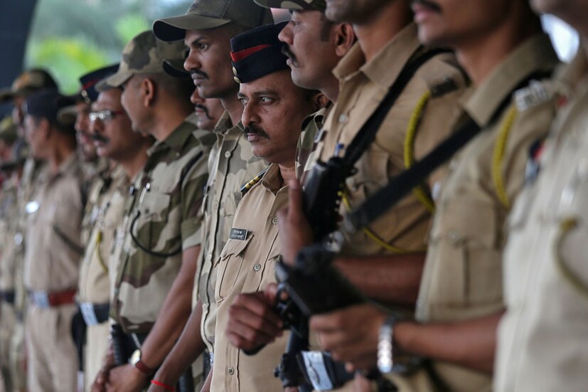 এর আগে নিয়ম অনুসারে সেন্ট্রাল ইন্ডাস্ট্রিয়াল সিকিউরিটি ফোর্স এবং অসম রাইফেলস বাহিনীর অবসরের বয়স ৬০ হলেও CRPF, BSF, ITBP এবং SSB বাহিনীর জন্য অবসরের বয়স ছিল ৫৭ ৷