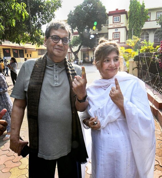 স্ত্রী মুক্তা ঘাইকে সঙ্গে নিয়ে ভোট দিতে এসেছিলেন পরিচালক সুভাষ ঘাই