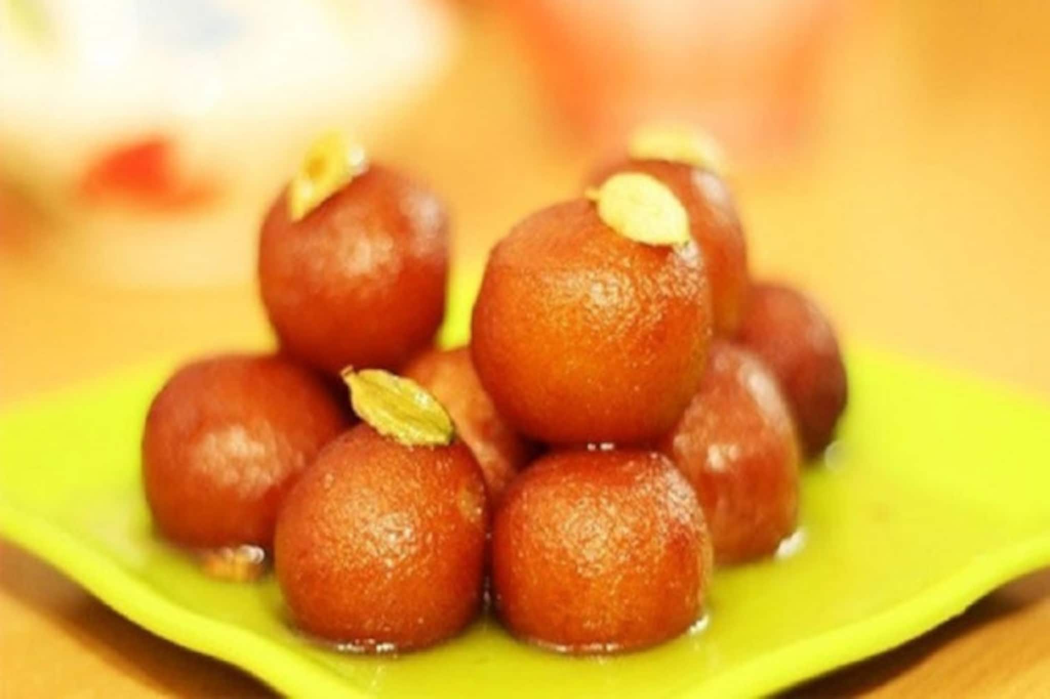 ছানাবড়া থেকে রসমঞ্জরী...পয়লা বৈশাখ মানেই মিষ্টি! রইল লোভনীয় রেসিপি
