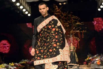 ল্যাকমে ফ্যাশন উইক থেকে রোহিত বালের স্টোর, দেখেনিন কাশ্মীরি কালেকশন