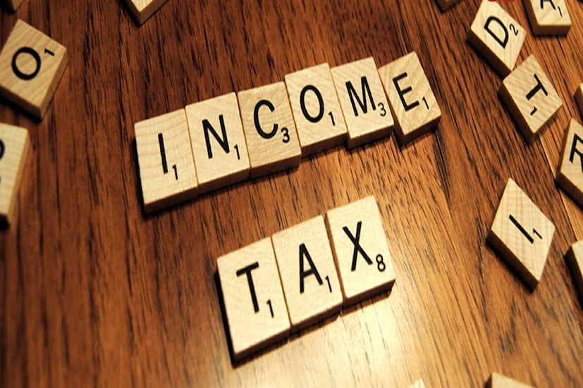 প্রায় সবাইকেই গুনতে হয় আয়কর। কিন্তু মাসের বাজার থেকে অন্যান্য কেনাকাটা এমনকী রেস্তোরাঁতেও তো কর তো দিই। তারপরও আয়কর দেব কেন? এর কিছুটা দিতে হয় নিজেদের গাফিলতির জন্যেই। অথচ, সারা বছর সচেতন থাকলে সহজেই আয়কর থেকে মুক্তি মেলে! জেনে নিন কীভাবে-- Photo Source-Collected