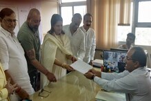 ভাই সঞ্জয়কে সঙ্গে নিয়ে বান্দ্রায় মনোনয়ন জমা দিলেন প্রিয়া দত্ত ভাই সঞ্জয়কে সঙ্গে নিয়ে বান্দ্রায় মনোনয়ন জমা দিলেন প্রিয়া দত্ত