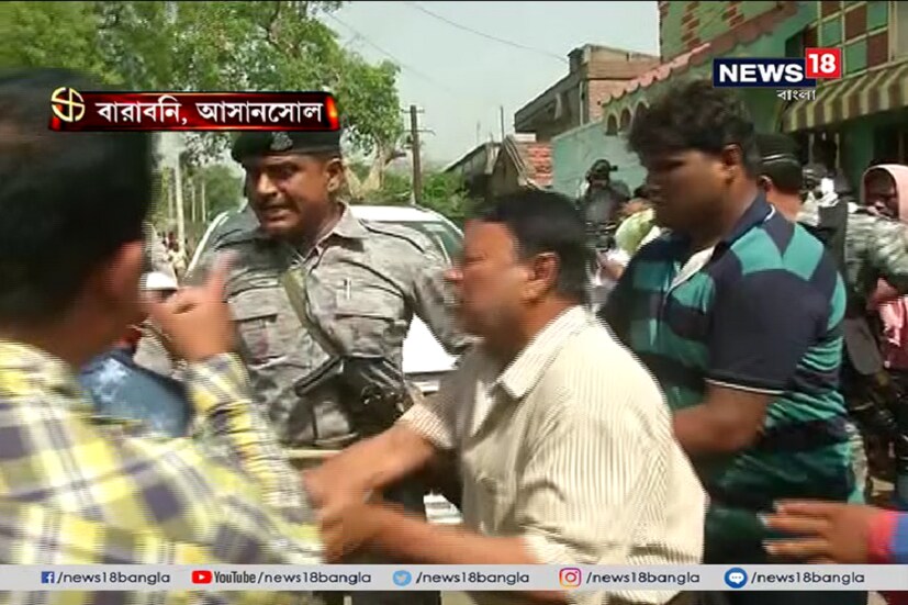 দফায় দফায় বাবুলের গাড়ি আটকানো হয় ৷ বাবুলের গাড়ি ঘিরে চলে বিক্ষোভ ৷ 