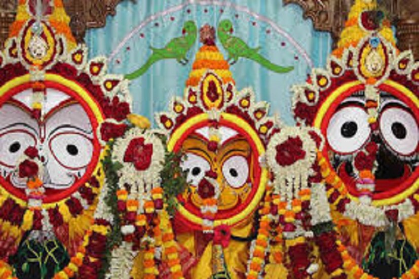 প্রতি বিজয়া দশমী, কার্তিক পূর্ণিমা, পৌষ পূর্ণিমা এবং মাঘী পূর্ণিমার দিন শ্রীক্ষেত্রে ভক্তদের সামনে রাজবেশে দর্শন দেন মহাপ্রভু । 