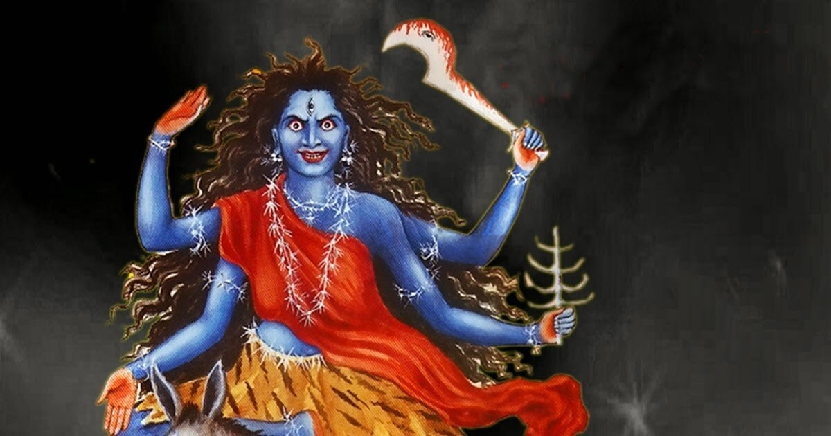 • সেই কেশ মাটিতে পড়ার সঙ্গে সঙ্গে দেবী কালরাত্রির সৃষ্টি হল। সেই কালরাত্রি দেবী চন্ড ও মুন্ডকে ধরে নিয়ে এলেন এবং সেই অসুরদ্বয়ের শিরচ্ছেদ করলেন মা কালী। মা কালীরই আরেক রূপ কালরাত্রি দেবী। • সেই কেশ মাটিতে পড়ার সঙ্গে সঙ্গে দেবী কালরাত্রির সৃষ্টি হল। সেই কালরাত্রি দেবী চন্ড ও মুন্ডকে ধরে নিয়ে এলেন এবং সেই অসুরদ্বয়ের শিরচ্ছেদ করলেন মা কালী। মা কালীরই আরেক রূপ কালরাত্রি দেবী।