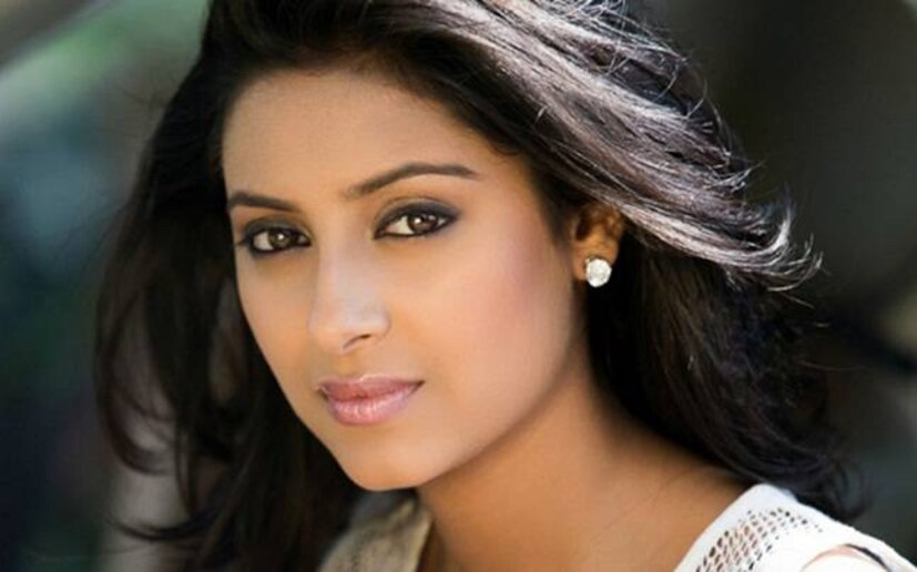 প্রত্যুষার সঙ্গে ছবি শেয়ার করে বিকাশ জানালেন শ্রদ্ধা ৷ ইনস্টাগ্রাম জুড়ে প্রত্যুষার অনুরাগীরাও অভিনেত্রীকে জানালেন শ্রদ্ধা ৷ 