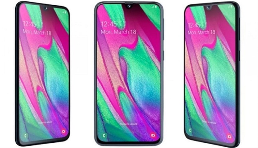 ভিতরে থাকছে Exynos 7884 চিপসেট, 3GB RAM আর 32GB স্টোরেজ।  ফোনের স্টোরেজ বাড়িয়ে  নিতে  পারবেন মাইক্রো-এসডি কার্ডের মাধ্যমে। এই ফোন চলবে Android Pie অপারেটিং সিস্টেমের উপরে। 