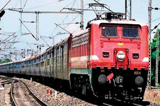 ভারতীয় রেল যাত্রীদের জন্য পরিষেবা উন্নত করার জন্য লাগাতার একাধিক পদক্ষেপ নিয়ে চলেছে ৷ রেল সম্প্রতি গরমের ছুটির এখন থেকে প্রস্তুতি শুরু করে দিয়েছে ৷ গরমের ছুটিতে ১৪টি সামার স্পেশ্যাল ট্রেনের ঘোষণা করে দিয়েছে ৷ এছাড়া IRCTC নতুন সিস্টেম চালু করেছে ৷ এর মাধ্যমে টিকিট বুকিং আরও সস্তা হয়ে গিয়েছে ৷ পাশাপাশি আরও তাড়াতাড়ি টিকিট বুক করতে পারবেন যাত্রীরা ৷ গ্রীষ্মের ছুটির জন্য পূর্ব উত্তরপ্রদেশের জন্য একাধিক স্পেশ্যাল ট্রেন চালু করতে চলেছে ৷ ভারতীয় রেল যাত্রীদের জন্য পরিষেবা উন্নত করার জন্য লাগাতার একাধিক পদক্ষেপ নিয়ে চলেছে ৷ রেল সম্প্রতি গরমের ছুটির এখন থেকে প্রস্তুতি শুরু করে দিয়েছে ৷ গরমের ছুটিতে ১৪টি সামার স্পেশ্যাল ট্রেনের ঘোষণা করে দিয়েছে ৷ এছাড়া IRCTC নতুন সিস্টেম চালু করেছে ৷ এর মাধ্যমে টিকিট বুকিং আরও সস্তা হয়ে গিয়েছে ৷ পাশাপাশি আরও তাড়াতাড়ি টিকিট বুক করতে পারবেন যাত্রীরা ৷ গ্রীষ্মের ছুটির জন্য পূর্ব উত্তরপ্রদেশের জন্য একাধিক স্পেশ্যাল ট্রেন চালু করতে চলেছে ৷