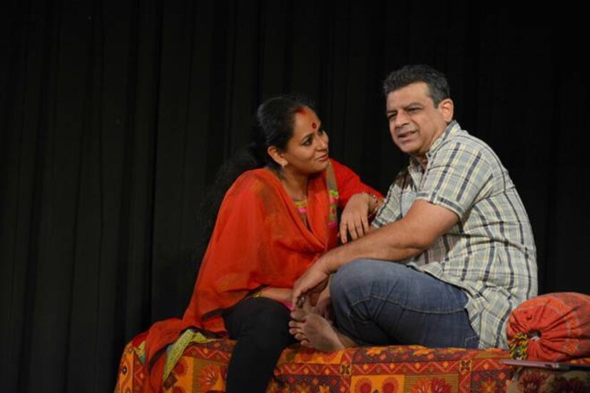 • বর্মা জানিয়েছেন, ওই ছাত্রী প্রতিবাদ জানানোয় তিনি তাঁকে ক্লাস ছেড়ে দেওয়ার কথা বলেন ৷ এমনকি তাঁর টাকা ফিরিয়ে দেওয়ার প্রস্তাবও দেওয়া হয় ৷ সে কথা তিনি শোনেননি ৷ এবার যা বলার আদালতে গিয়েই বলবেন বলে জানান বিনয় বর্মা ৷ 