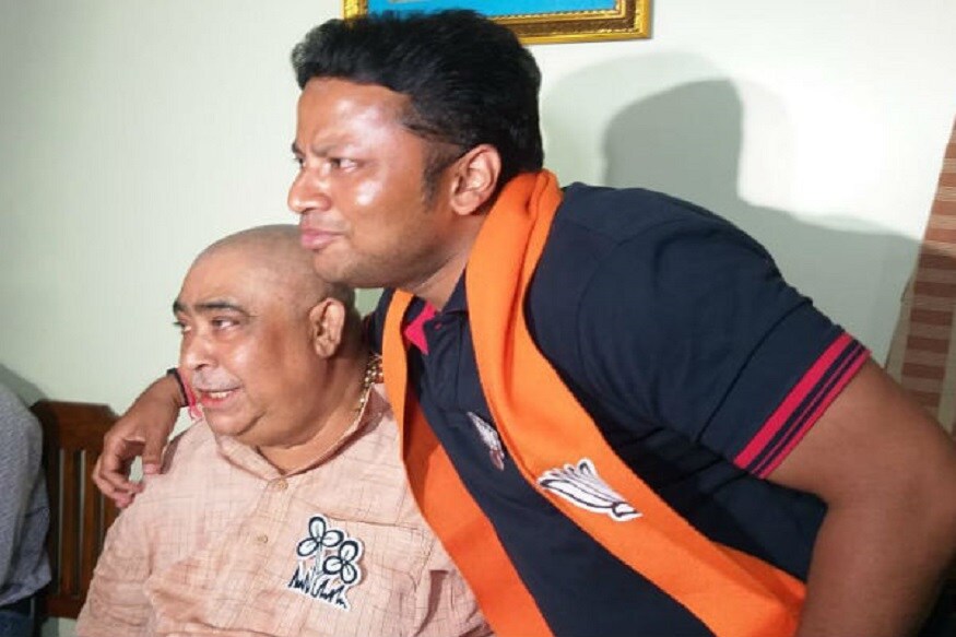 ৪র্থ দফার নির্বাচনে বীরভূম জেলার ২টি আসনেও (বীরভূম, বোলপুর) চলছে ভোটগ্রহণ পর্ব ৷ ১২ ঘণ্টা কমিশনের নজরবন্দিতে রয়েছেন অনুব্রত মণ্ডল ৷ ৪র্থ দফার নির্বাচনে বীরভূম জেলার ২টি আসনেও (বীরভূম, বোলপুর) চলছে ভোটগ্রহণ পর্ব ৷ ১২ ঘণ্টা কমিশনের নজরবন্দিতে রয়েছেন অনুব্রত মণ্ডল ৷