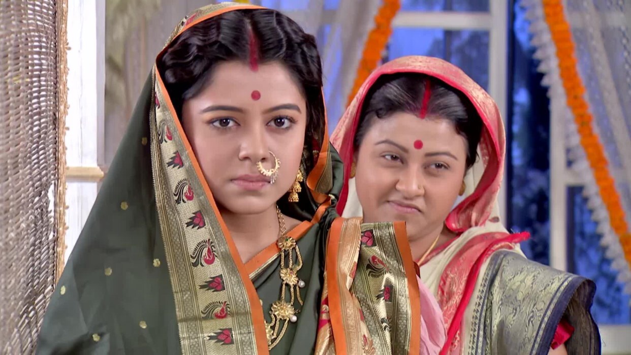 • ঠিকই ধরেছেন, ছোট পর্দার জনপ্রিয় সিরিয়াল ‘করুণাময়ী রানি রাসমণি’র অন্যতম খলনায়িকার ভূমিকায় রয়েছেন দিয়া চক্রবর্তী থুড়ি পদ্মমণি ৷ ছবি: ইনস্টাগ্রাম ৷ • ঠিকই ধরেছেন, ছোট পর্দার জনপ্রিয় সিরিয়াল ‘করুণাময়ী রানি রাসমণি’র অন্যতম খলনায়িকার ভূমিকায় রয়েছেন দিয়া চক্রবর্তী থুড়ি পদ্মমণি ৷ ছবি: ইনস্টাগ্রাম ৷