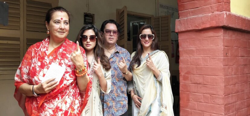  মুনমুন সেন এবার আসানসোল কেন্দ্র থেকে তৃণমূল প্রার্থী হিসেবে ভোটে দাঁড়িয়েছেন ৷  ফটো- সিদ্ধার্থ সরকার