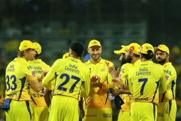 #IPL2019: জাস্ট ভাবা যায়, ধোনির কথা শুনলে ইমরান তাহির পাবেন ১০ লক্ষ টাকা !