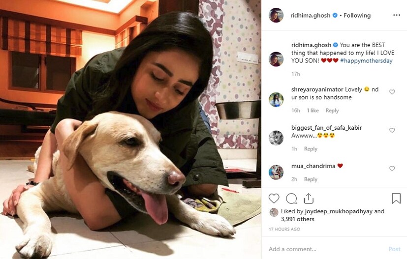 ♦ আসলে মাতৃ দিবসে নিজের পোষ্যের সঙ্গে ছবি তুলে শেয়ার করলেন ঋদ্ধিমা ৷ আর নিজের পোষ্যকেই ছেলে বলতে ভালোবাসেন অভিনেত্রী ৷ 