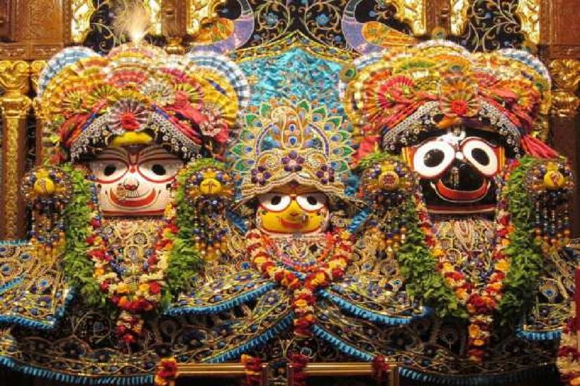 জীবনের নানান বাধা-বিপত্তি অতি সহজেই দূরে সরে যায় আস্তে আস্তে বাধা কেটে যায় ৷ প্রতিটি মুহূর্তেই জীবন বেশ সুন্দর হয়ে থাকে ৷