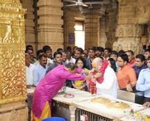কেদারনাথে ধ্যানমগ্ন মোদি, গুজরাতের সোমনাথ মন্দিরে পরিবারের সঙ্গে পুজো দিলেন অমিত শাহ কেদারনাথে ধ্যানমগ্ন মোদি, গুজরাতের সোমনাথ মন্দিরে পরিবারের সঙ্গে পুজো দিলেন অমিত শাহ